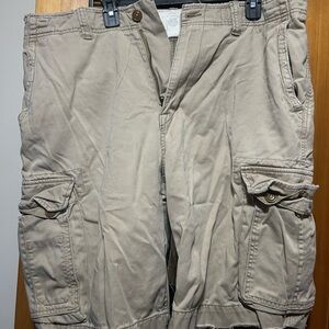 American Eagle Outfitters Men's Beige Cargo Shorts